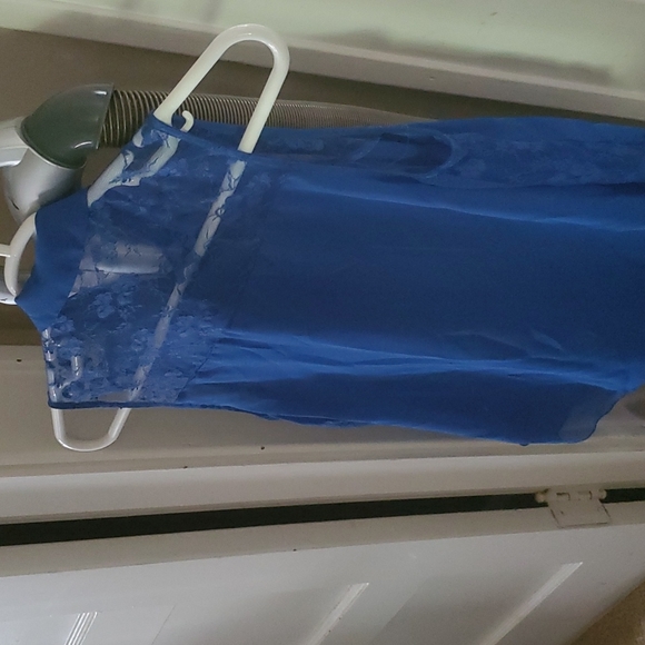 Shirt - Picture 2 of 5